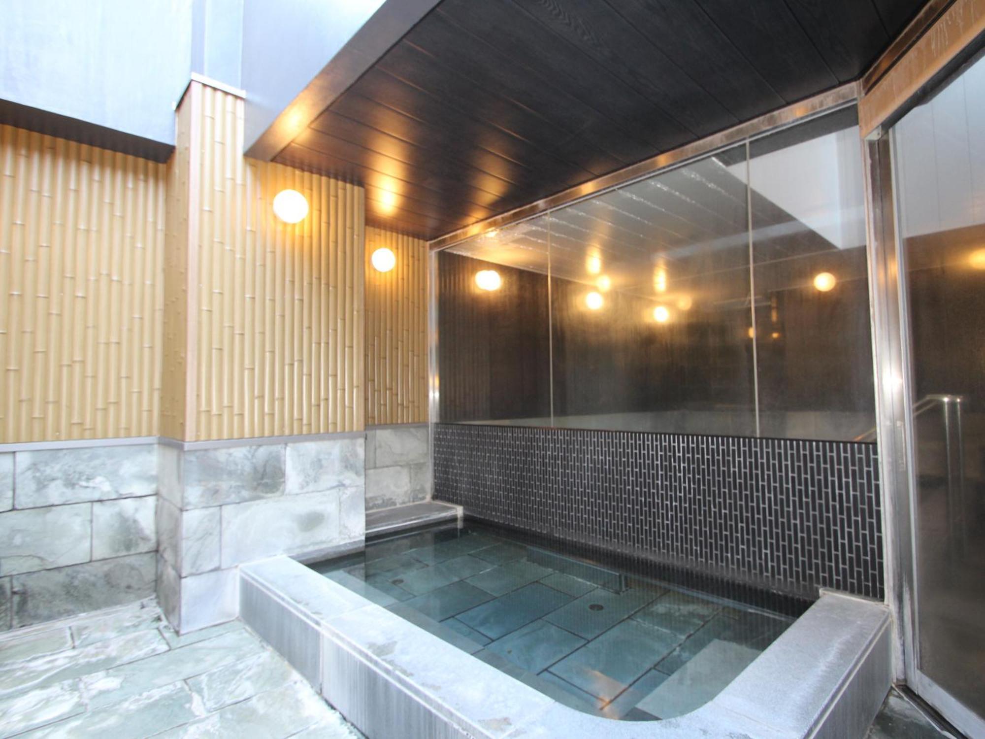 Apa Hotel Toyama Ekimae Buitenkant foto