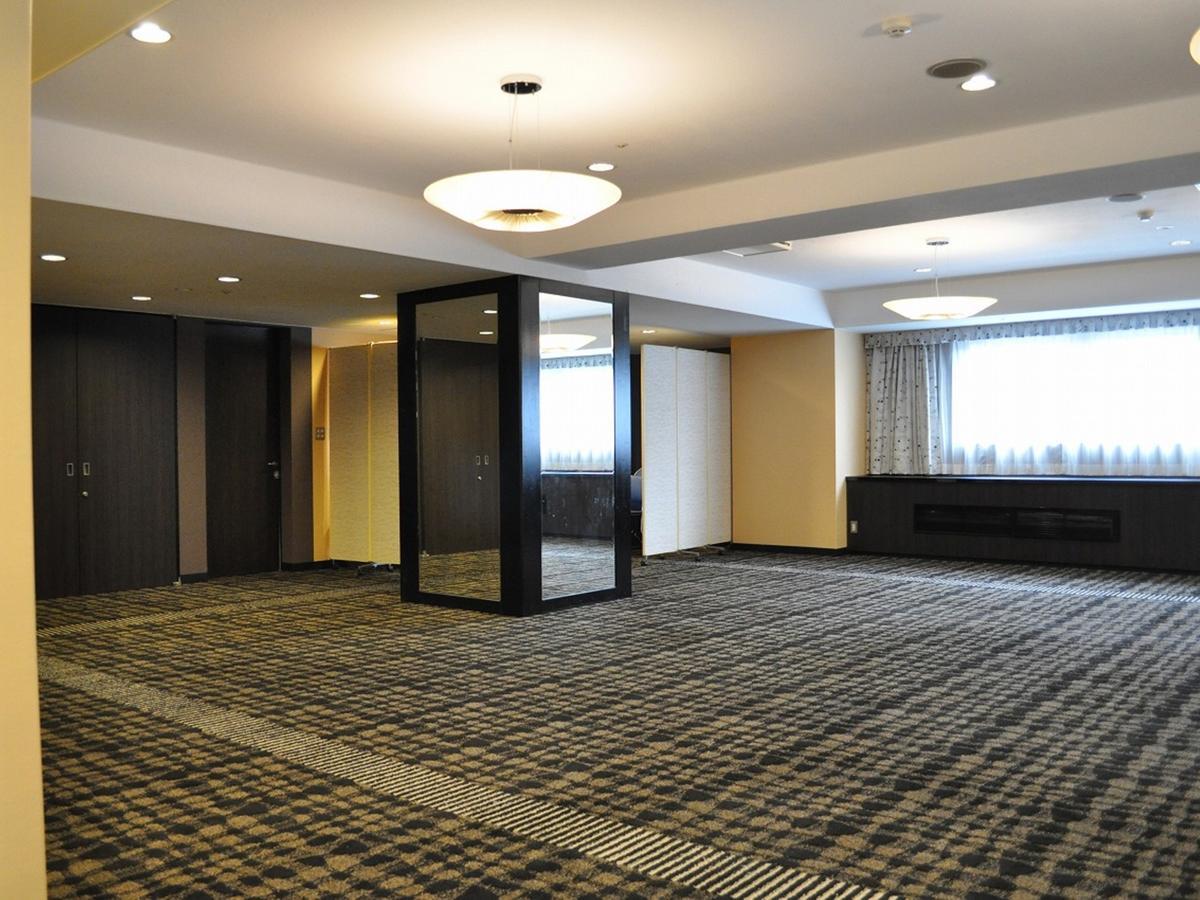 Apa Hotel Toyama Ekimae Buitenkant foto
